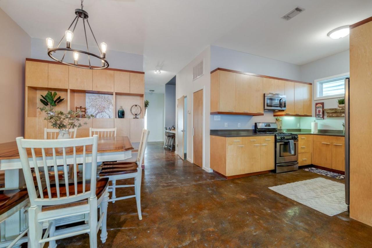 Southern Charmer-Historic District Downtown-Front Porch-Walk Score 90!!-Private Parking-1 Minute To Forsyth Park Savannah Esterno foto