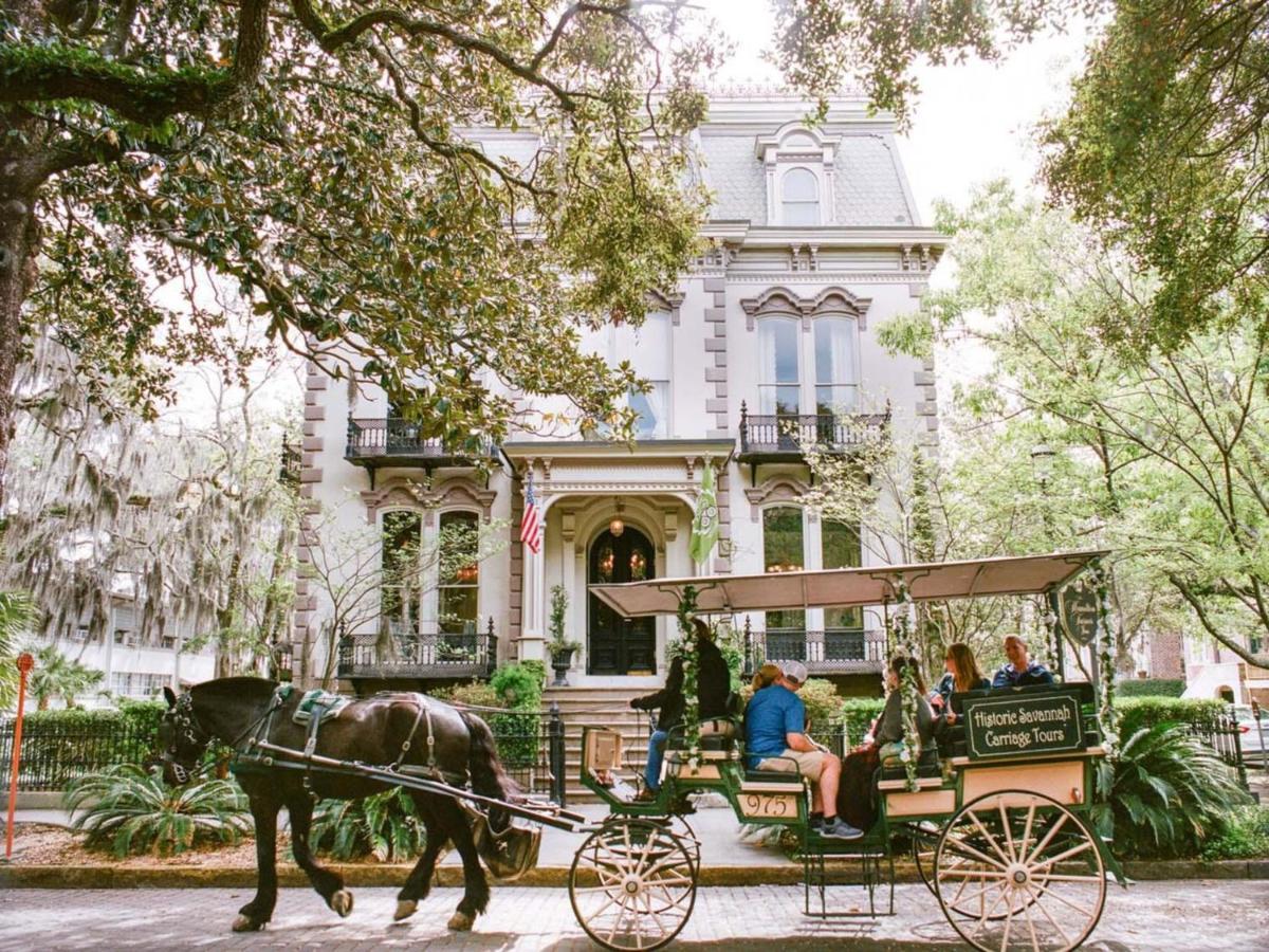 Southern Charmer-Historic District Downtown-Front Porch-Walk Score 90!!-Private Parking-1 Minute To Forsyth Park Savannah Esterno foto