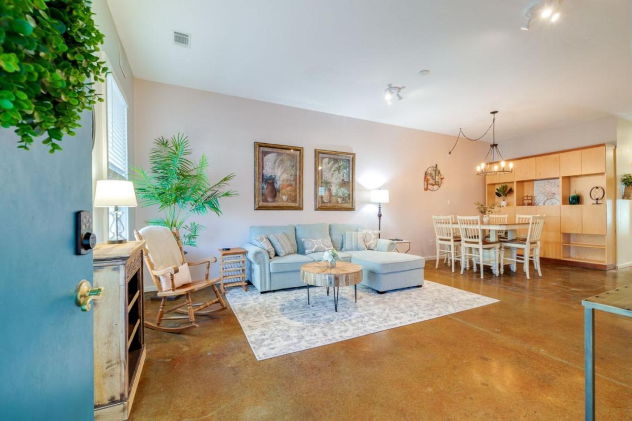 Southern Charmer-Historic District Downtown-Front Porch-Walk Score 90!!-Private Parking-1 Minute To Forsyth Park Savannah Esterno foto