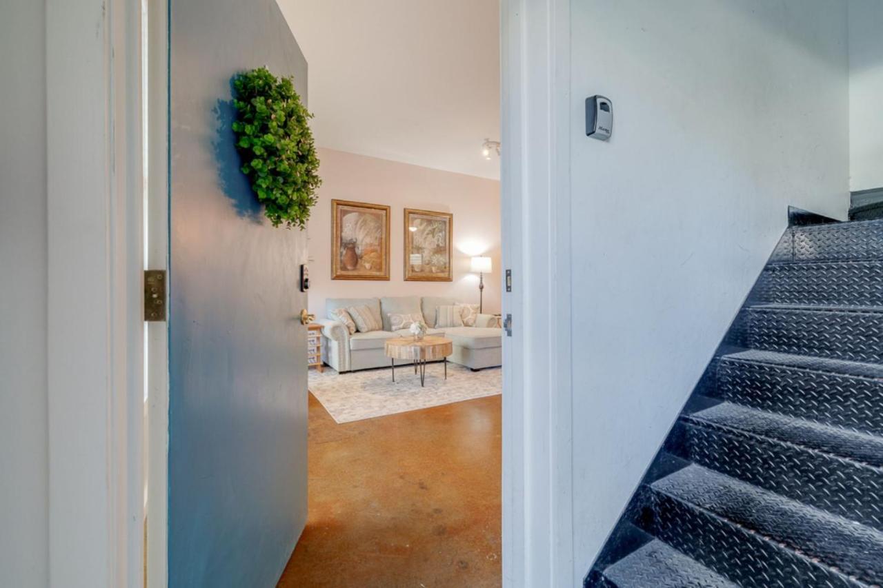 Southern Charmer-Historic District Downtown-Front Porch-Walk Score 90!!-Private Parking-1 Minute To Forsyth Park Savannah Esterno foto